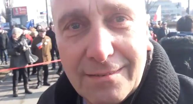 Schetyna na marszu KOD utrudniał pracę dziennikarską Kossakowskiemu? Zbada to prokuratura