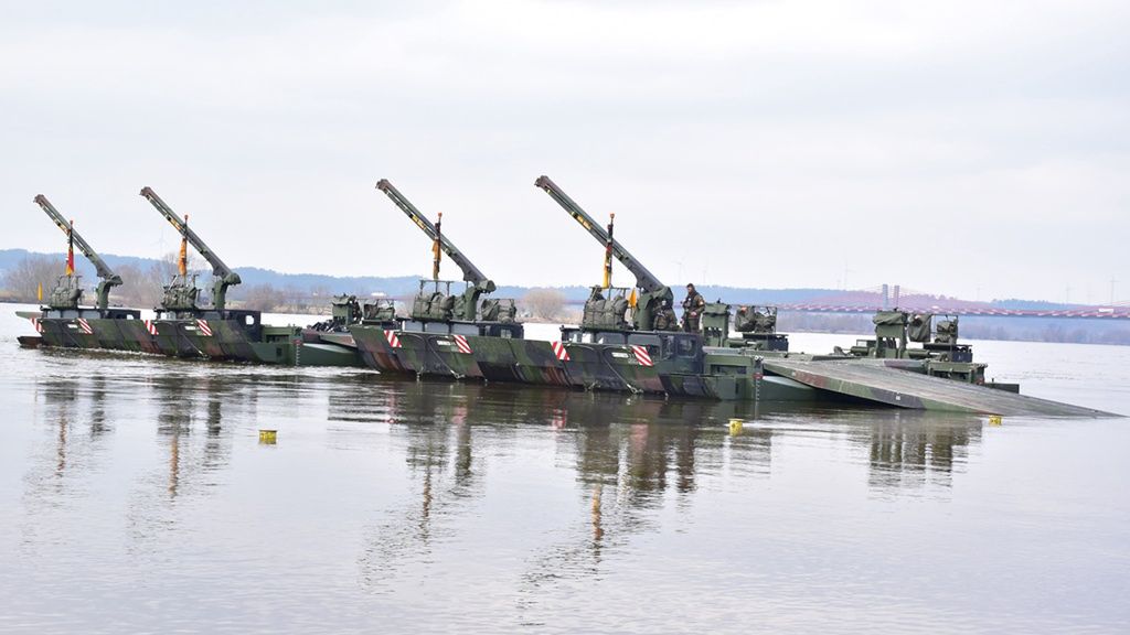 Four M3 wagons make up one ferry with a capacity of MLC 85.