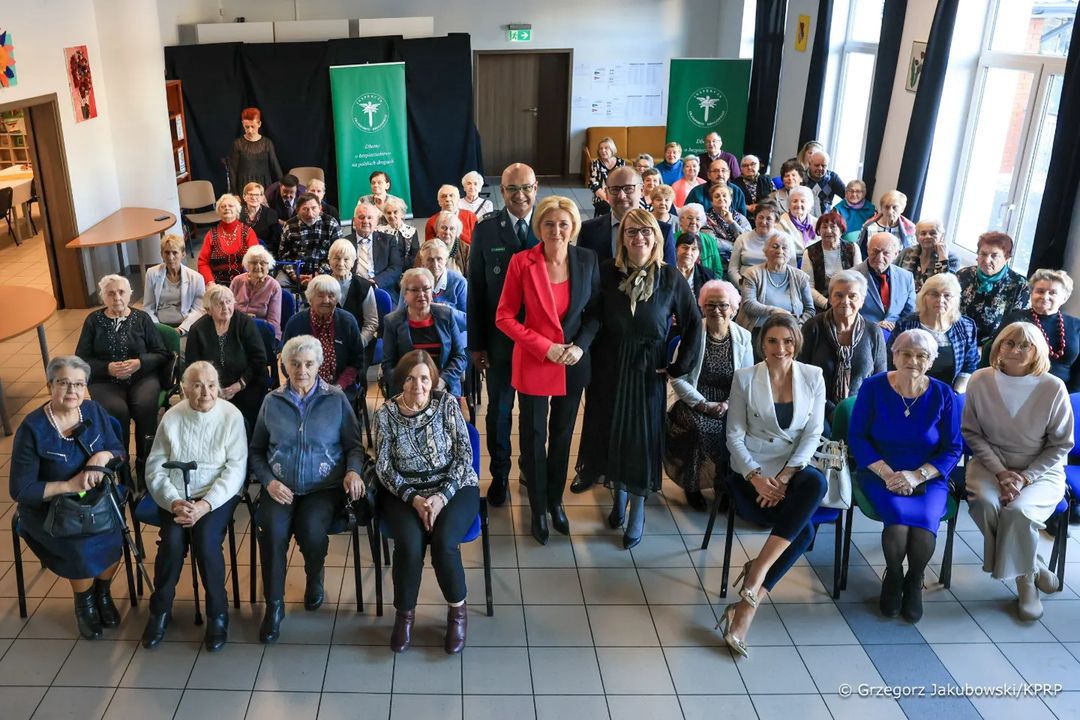 Agata Duda na spotkaniu z seniorami Instagram/pierwszadama_akd