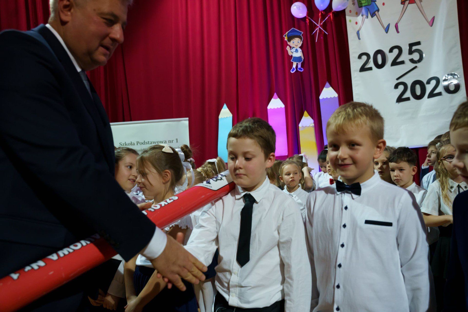 Pasowanie pierwszoklasistów w Szkole Podstawowej nr 1 w Skierniewicach