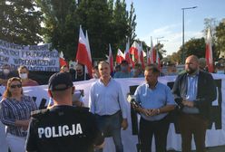 Piątka dla zwierząt. Protest rolników przed siedzibą PiS
