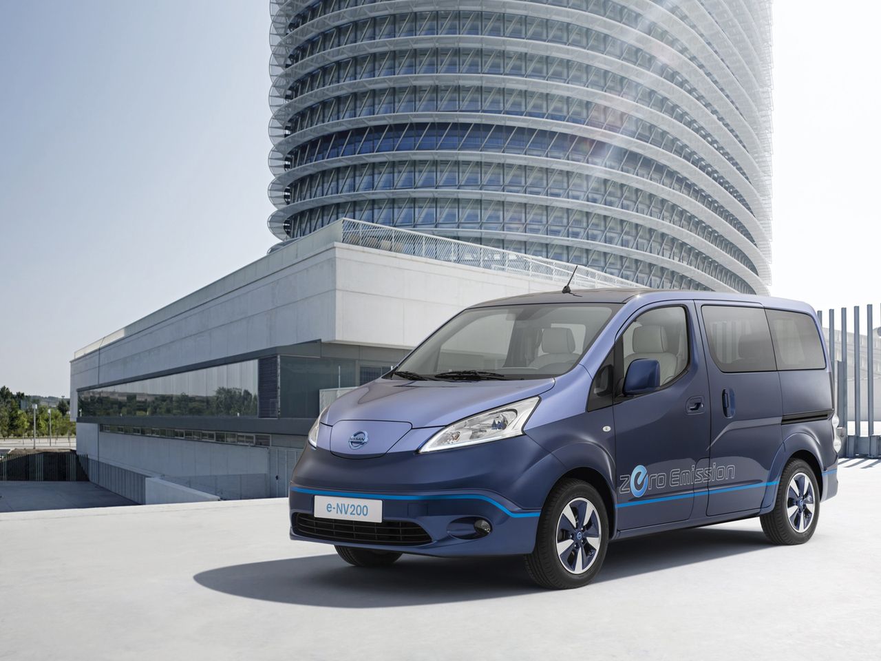 Nissan e-NV200 VIP Concept - mikrobus dla VIP-ów