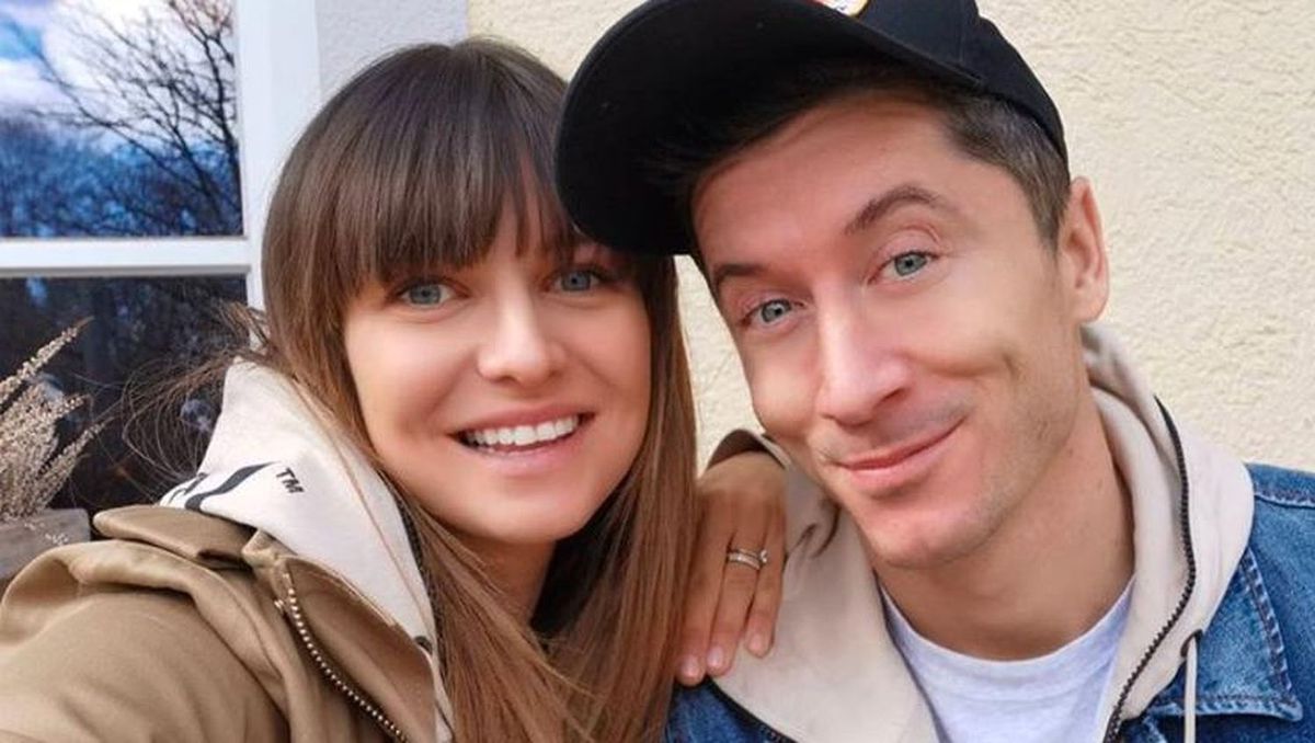 Anna i Robert Lewandowscy rozbawili internautów zdjęciem ze spaceru