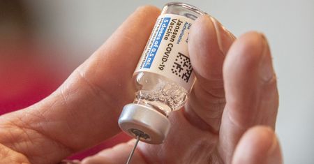 Szczepionka Johnson & Johnson a zakrzepy krwi. Znamy opinię FDA