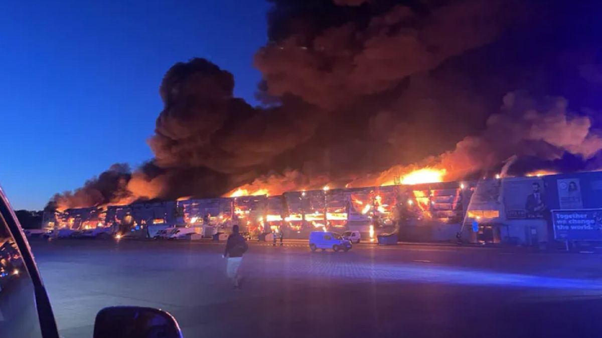 Służby zatrzymały pięć osób, które podejrzane są o podpalenia w Warszawie