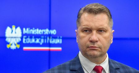 Nowy zakaz od tego roku szkolnego? Czarnek: "Ministerstwo popiera"