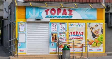 Sklepy kolejnej sieci stają się "klubami czytelnika". By obejść zakaz handlu