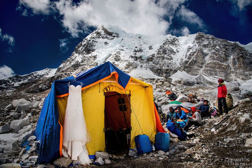 Ślub na szczycie Mount Everest? Dlaczego nie! Zdjęcia są zachwycające 4
