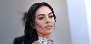 Georgina Rodriguez pozuje w BLOND WŁOSACH! Fani: "Ten kolor bardzo cię odmładza"