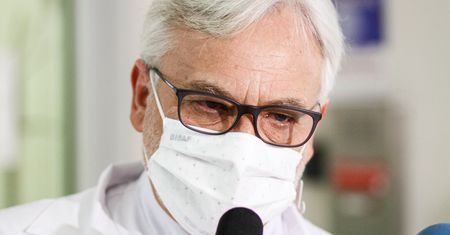 Koronawirus w Polsce. Wojciech Maksymowicz wprost: luzowanie obostrzeń było błędem
