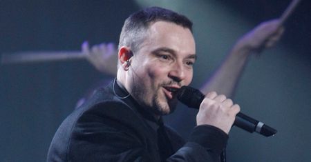 Lżejszy o 20 kg Jacek Stachursky chwali się bujną czupryną z Turcji. "Nie tylko pan niepokorny, ale i PRZYSTOJNY!" (FOTO)