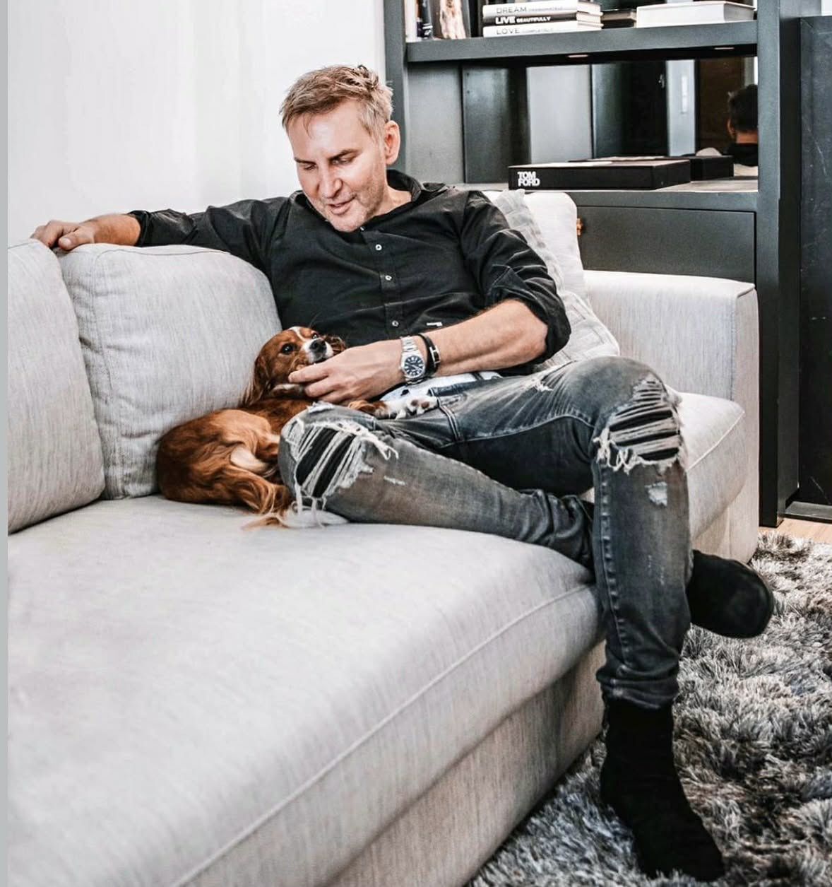 Pies Krzysztofa Gojdzia podróżuje biznes-klasą