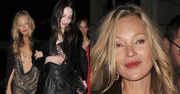 "Zmęczona" Kate Moss w RYZYKOWNEJ kreacji z dekoltem do pępka oddaje się clubbingowi z koleżanką w Londynie (ZDJĘCIA)