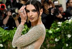 MET Gala 2024: Ratajkowski stanęła w prześwitującej sukni. Opcja tylko dla odważnych