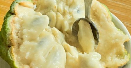 Leżą w marketach obok pomarańczy i jabłek. Mało kto wie, że to najzdrowsze owoce świata