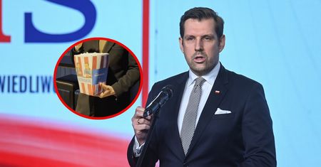 Bocheński w studiu z popcornem. "Czekam aż dołoży Trzaskowskiemu"