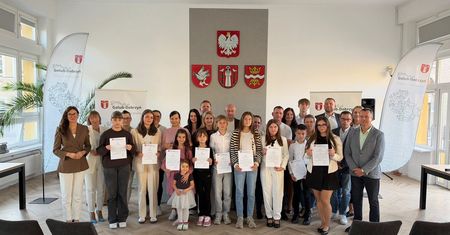 Burmistrzyni Golubia-Dobrzynia nagrodziła najlepszych uczniów. Liczne grono stypendystów