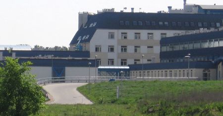 Szpital oddaje pracowników zewnętrznej firmie. "Potraktowali nas jak śmieci"