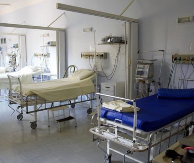 Koronawirus. 32-letnia kobieta zmarła na COVID-19. Była hospitalizowana w szpitalu w Zgierzu