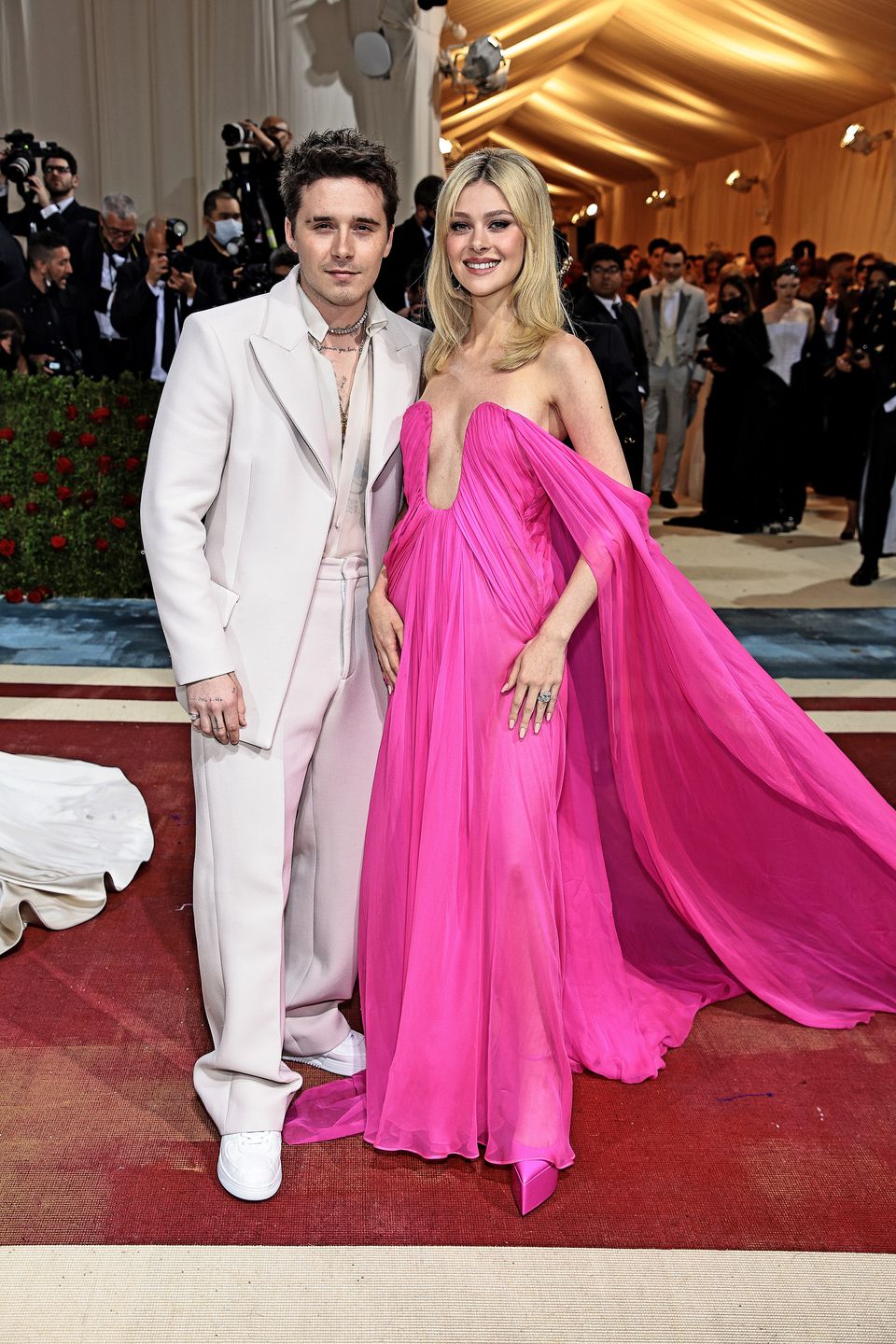 Gala MET 2022. Brooklyn Beckham i Nicola Peltz debiutują na salonach jako małżeństwo