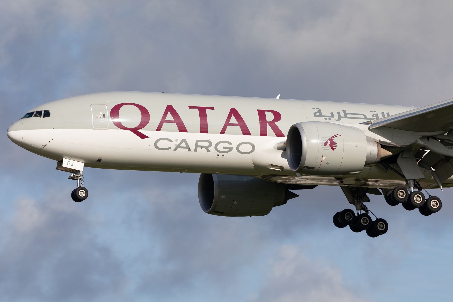 Qatar Cargo Boeing 777 makes dangerously low pass over Texas runway – safety concerns raised