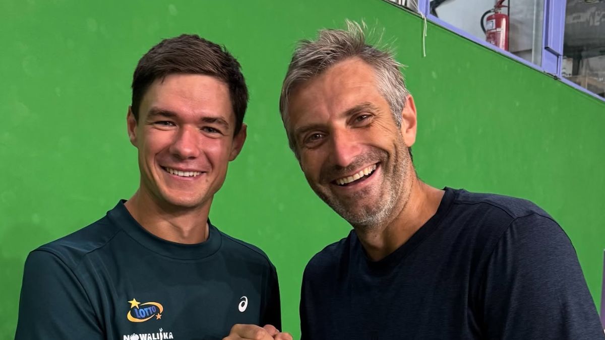 Kamil Majchrzak zagrał z Maciejem Dowborem w tenisa ziemnego.