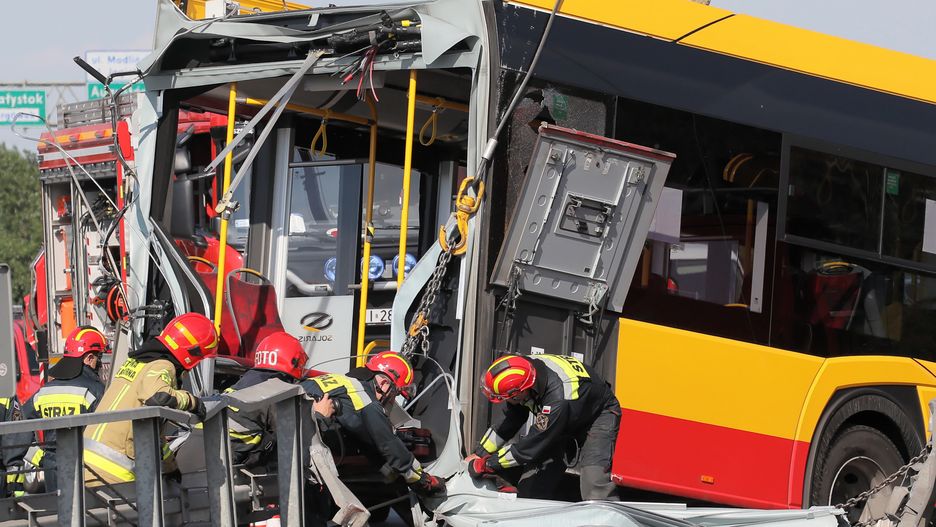 Warszawa. Kolejne doniesienia o wypadku na trasie S8.