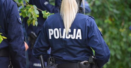 Policjant chce, żebyś odblokował telefon. Co zrobić?