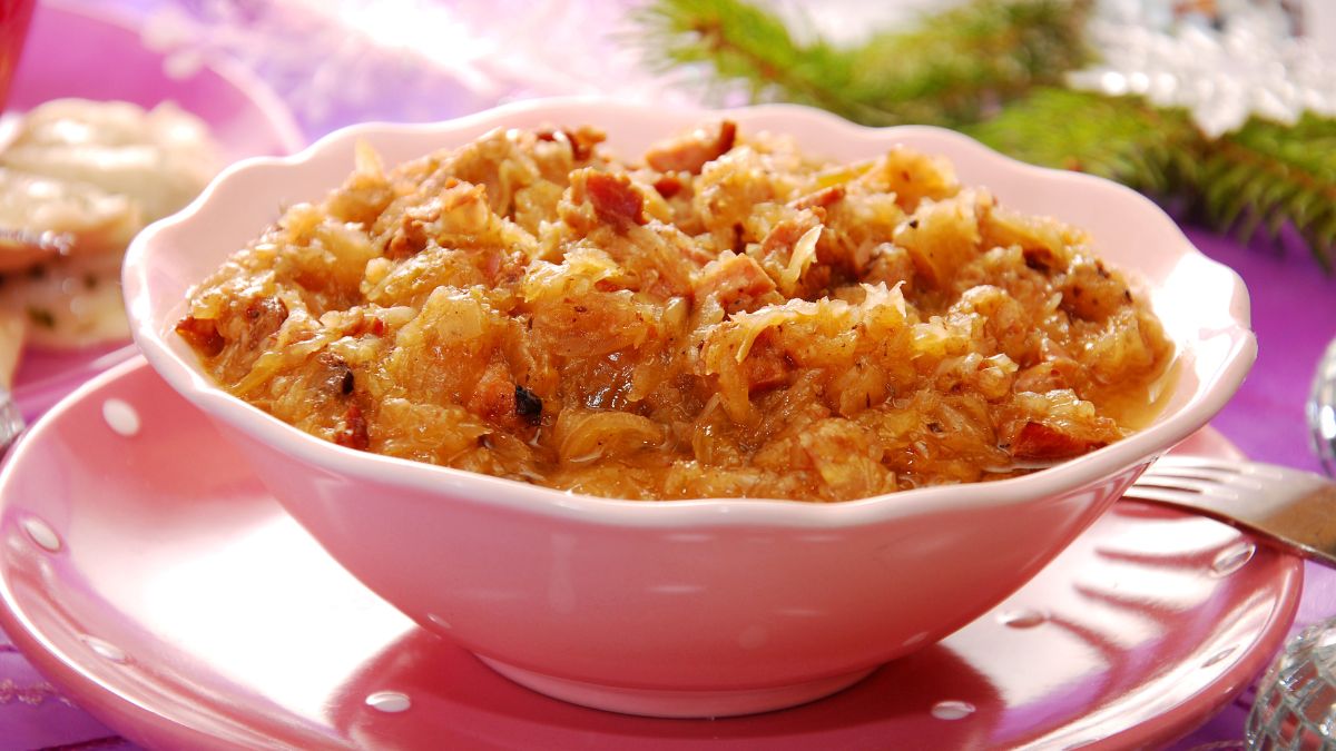 Na świątecznym stole nie może zabraknąć bigosu