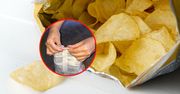 Jak sprytnie zamknąć paczkę chipsów? Dzięki temu prostemu trikowi pozostaną chrupiące