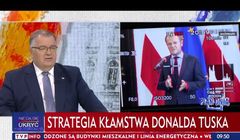 Donald Tusk pozywa TVP za ujęcia z celownikiem i film "Nasz człowiek w Warszawie"