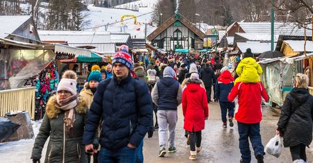 Nawet tysiąc zł za zaledwie dwie atrakcje. Liczymy rodzinne wydatki na ferie
