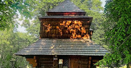 Najstarszy szlak architektury drewnianej: Bieszczadzkie Cerkwie
