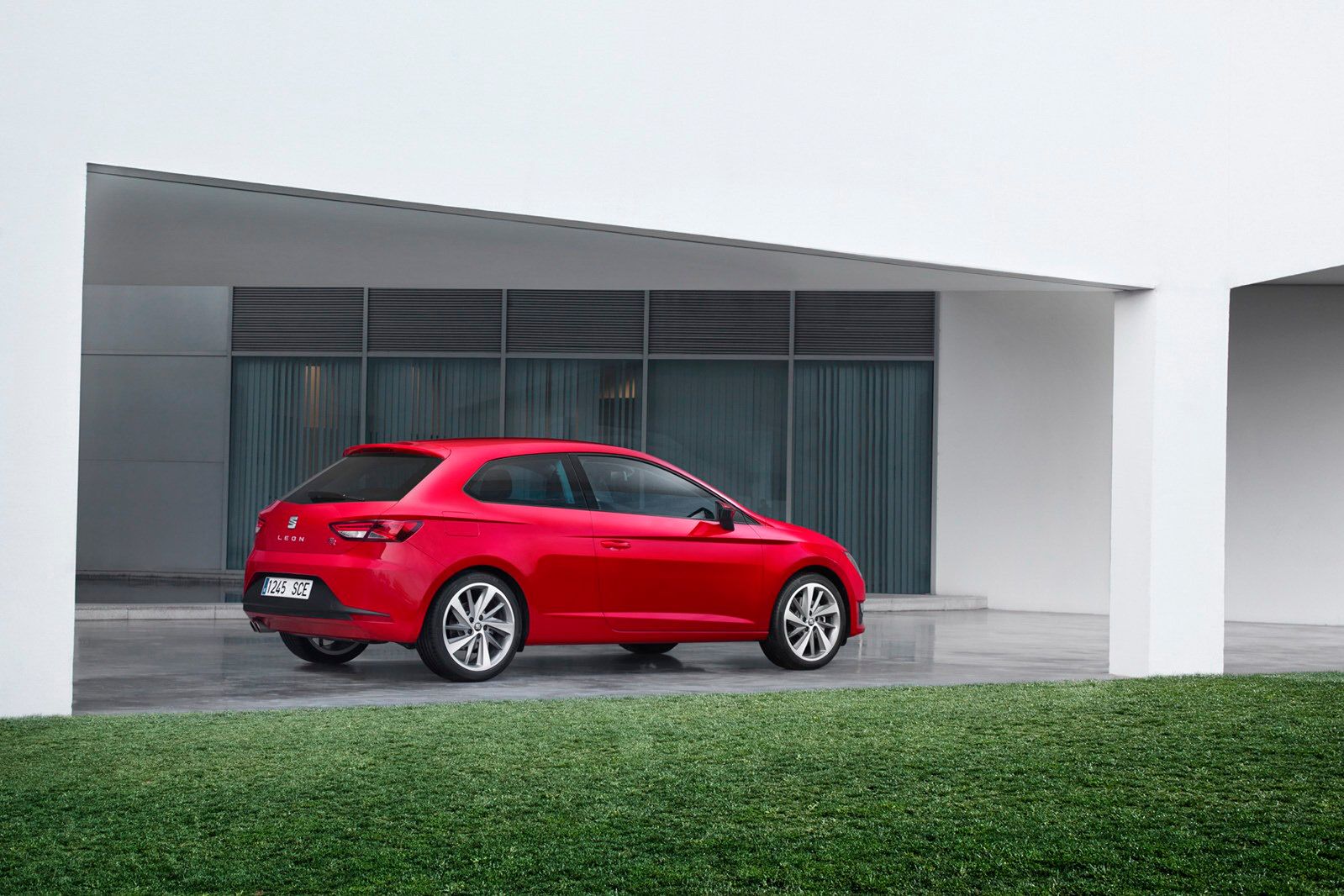 Seat Leon SC na nowych zdjęciach producenta [galeria] 48