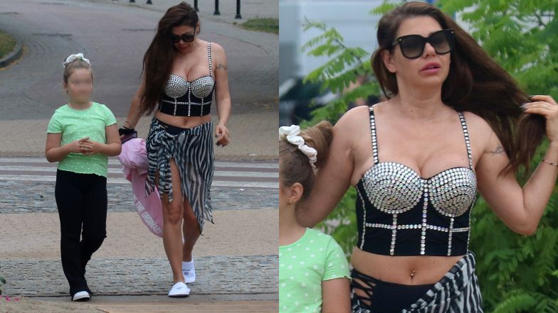 Roznegliżowana Iwona Węgrowska pręży się na plaży w towarzystwie córki