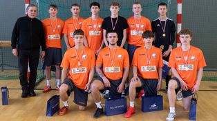 Jelenia Góra: Silna obsada Licealiady w futsalu chłopców. ZSOiT mistrzem miasta