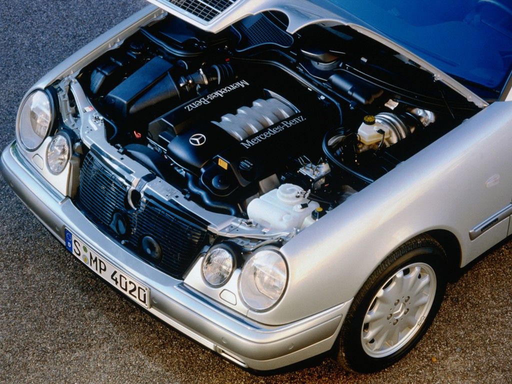 Najtańsza E-klasa to W210, dostępny również z napędem 4MATIC