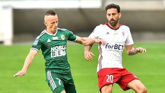 Śląsk Wrocław pokonał u siebie ŁKS 4:0.