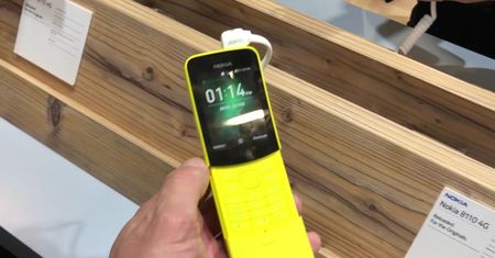 "Banan" z Matrixa powraca na MWC. Nokia 8110 4G w pełnej krasie [wideoprezentacja]