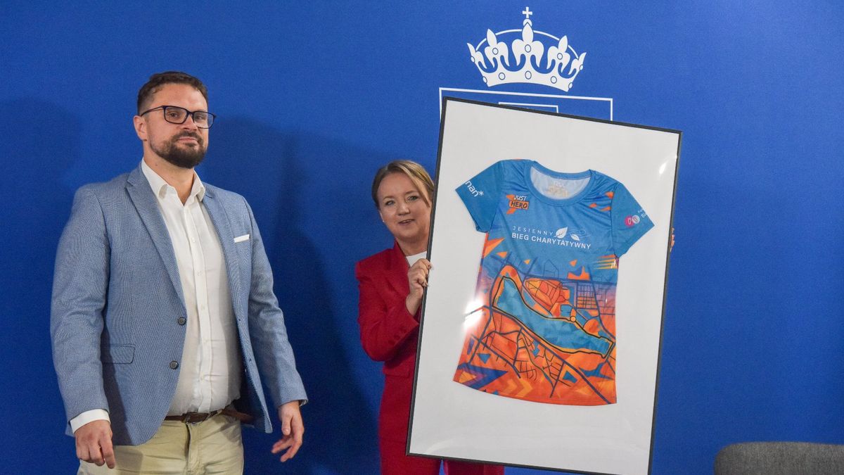Projekt koszulki na bieg fot. UMP