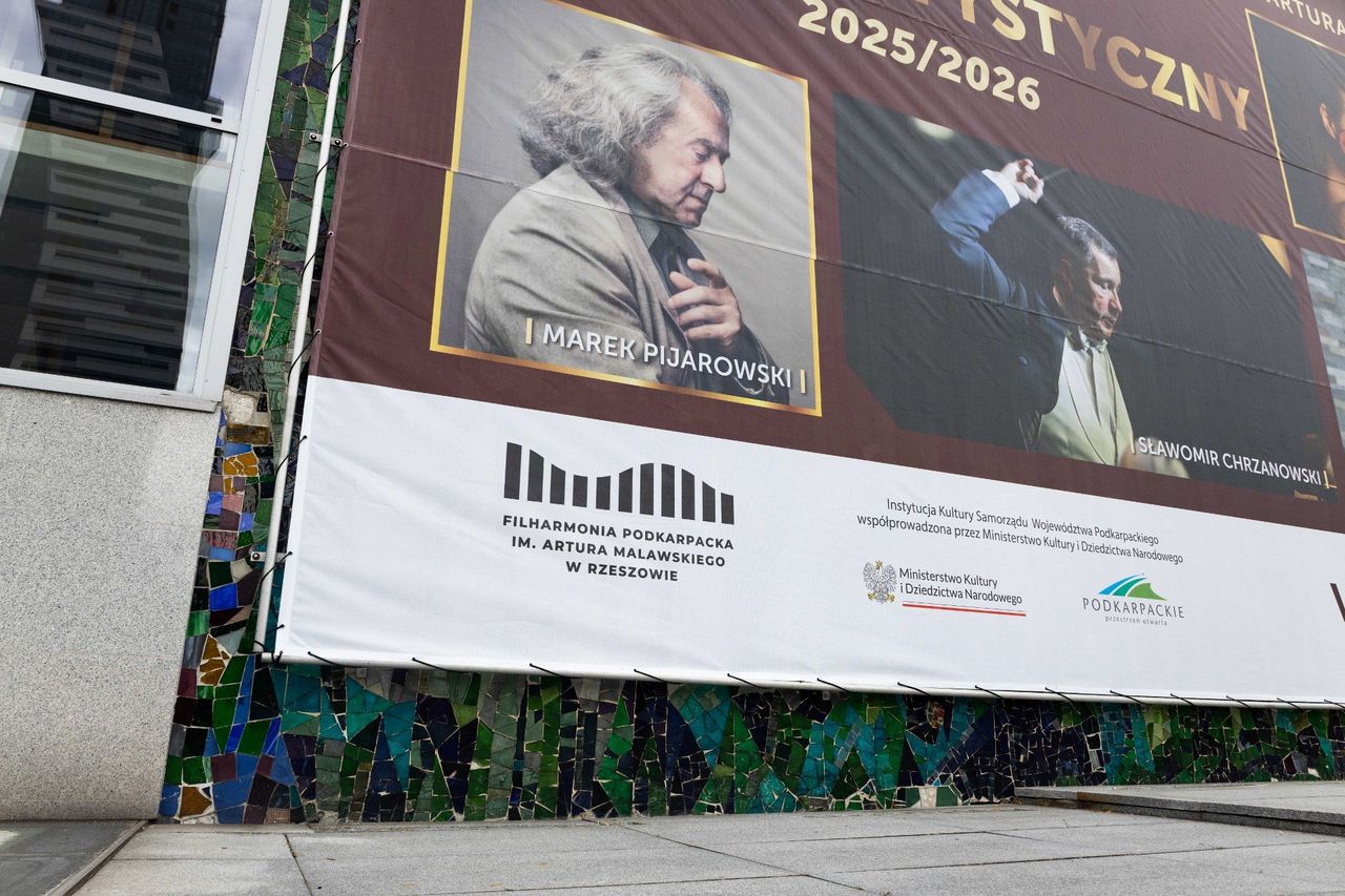 Rzeszów: Banner uszkodził mozaikę Filharmonii Podkarpackiej?