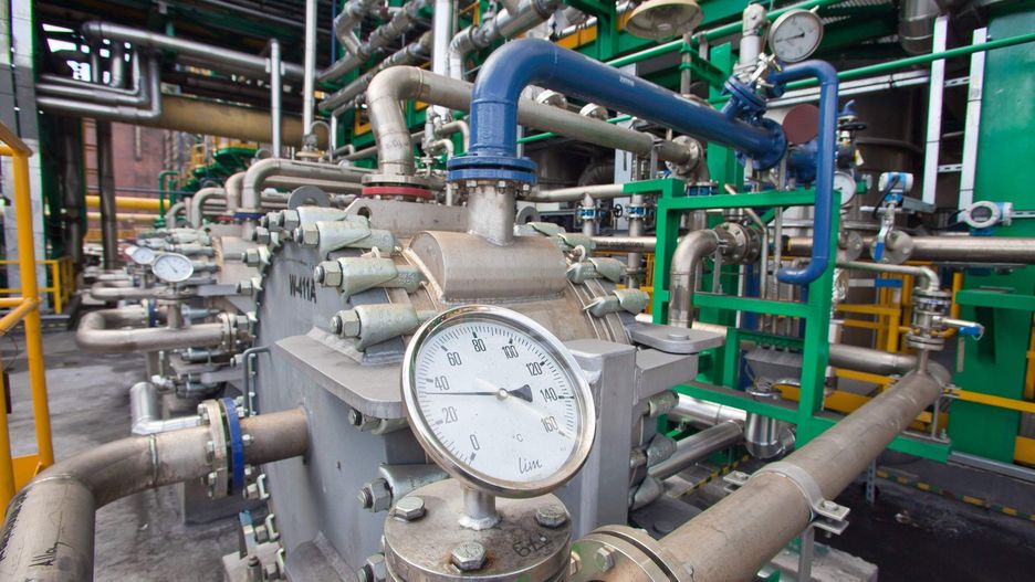 W październiku liczba nowych zamówień spadła siódmy miesiąc z rzędu, ale tempo spadku było najwolniejsze od kwietnia. Sprzedaż eksportowa również spadła w najmniejszym stopniu od sześciu miesięcy.