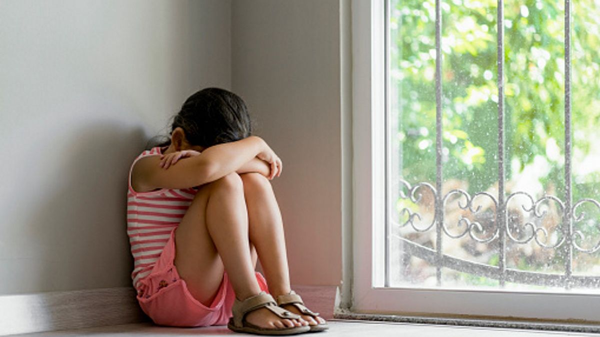 Wykorzystał niewinność i niedoświadczenie ofiar, ponadto upokarzał je w obecności innych dzieci