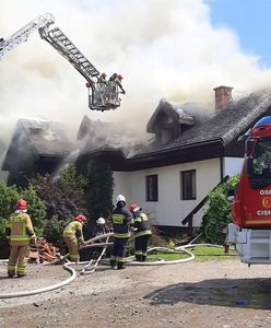 Potężny pożar w Strzebowiskach. Pensjonat stanął w ogniu
