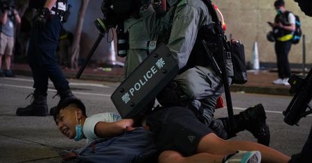 Chiny grożą Wielkiej Brytanii "konsekwencjami" za ingerowanie w sprawy Hongkongu