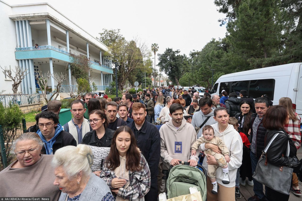 Russians voting at one of the consulates in Turkey during the presidential elections