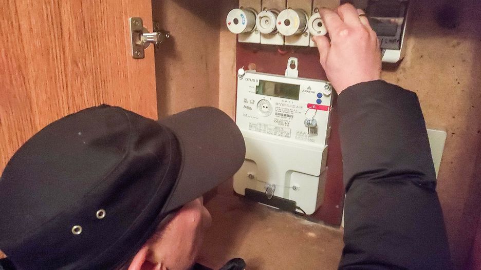 Reporter archiwum 2023 12
29.12.2023 Lodz. Podwyzki cen pradu. Dodatek elektryczny, doplata dla gospodarstw ogrzewajacych pradem, w tym tych korzystajacych z pomp ciepla. Fot. Piotr Kamionka/REPORTER
Piotr Kamionka/REPORTER