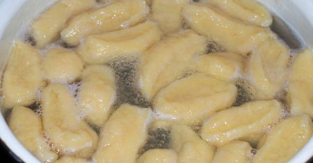 To najlepsze ziemniaki na kopytka. Wychodzą delikatne i mięciutkie, ale sprężyste
