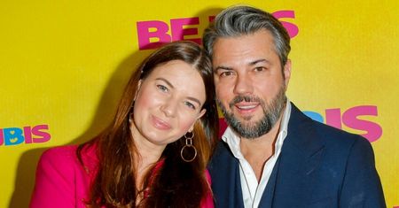 Karolina Malinowska i Olivier Janiak świętują 20. rocznicę ślubu. Prezenter pochwalił się całą masą archiwalnych ujęć (ZDJĘCIA)