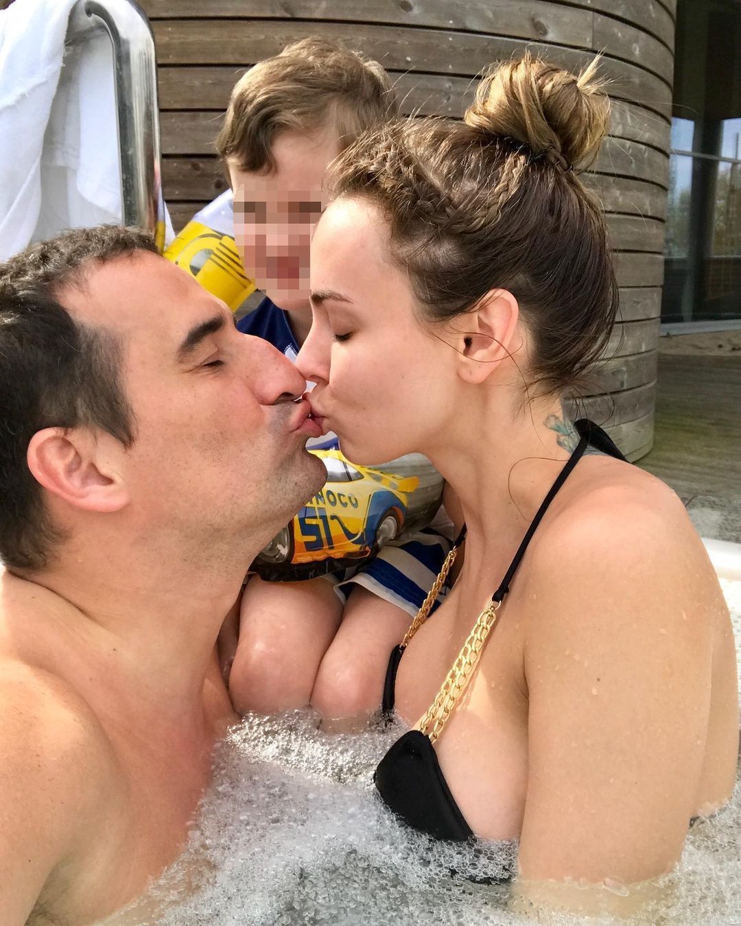 Marcela Leszczak i Misiek Koterski dokazują nad polskim morzem 